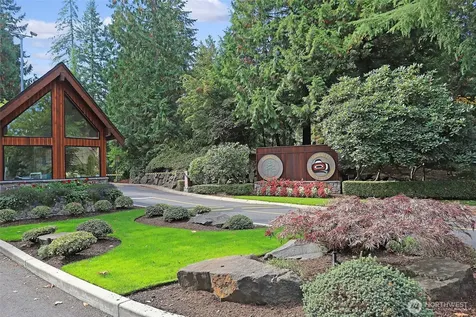 2422 Sahalee Drive W Sammamish WA 98074
