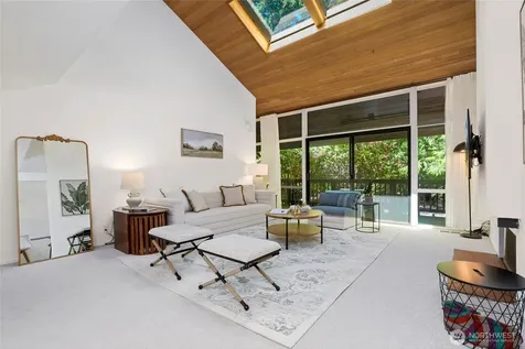 2422 Sahalee Drive W Sammamish WA 98074