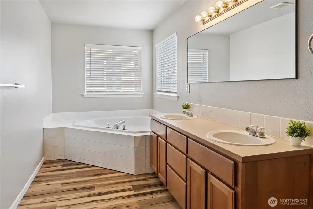 1210 Blue Jay Avenue SW Orting WA 98360