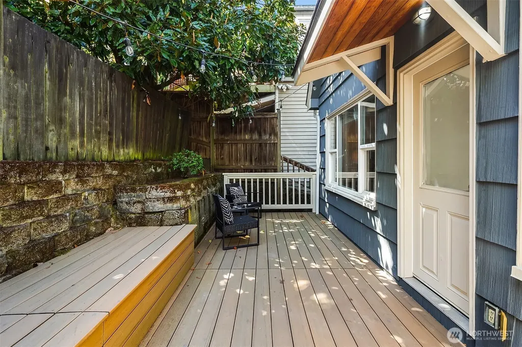 17 W Dravus Street Seattle WA 98119