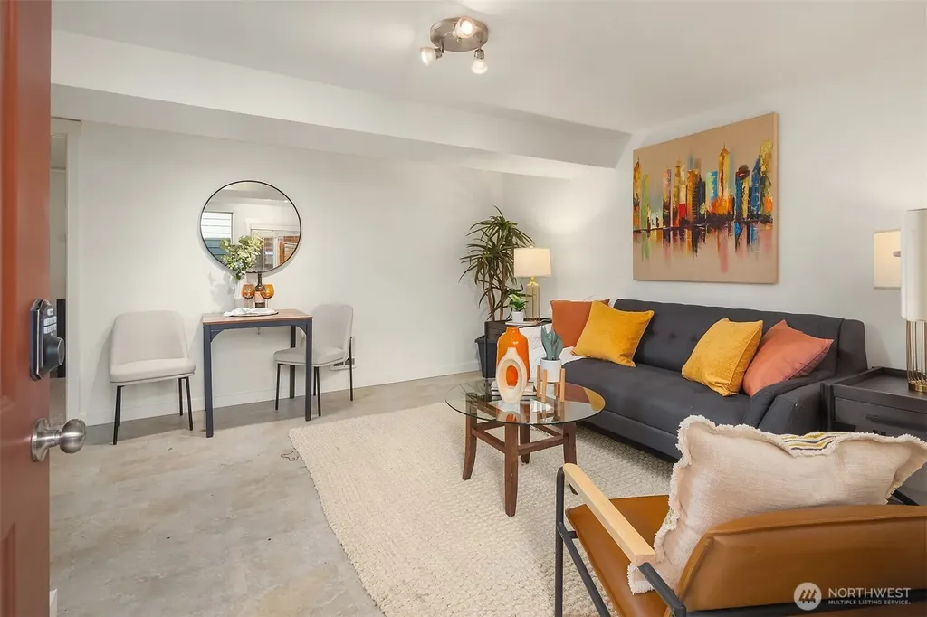 17 W Dravus Street Seattle WA 98119