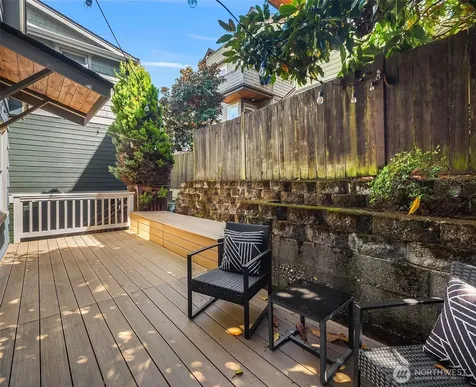 17 W Dravus Street Seattle WA 98119