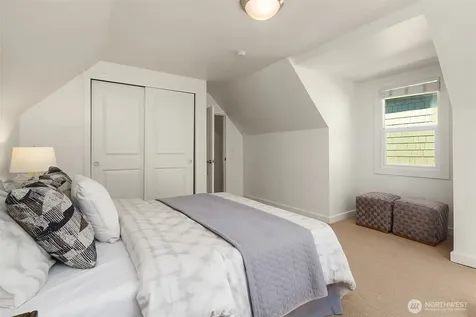 17 W Dravus Street Seattle WA 98119