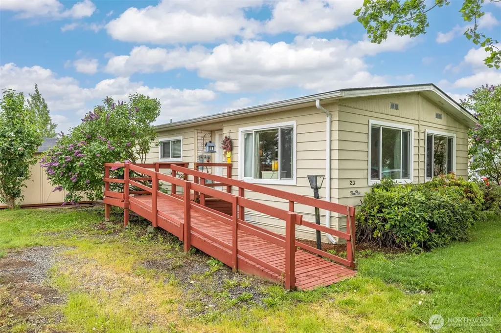 380 E Pole Road Lynden WA 98264