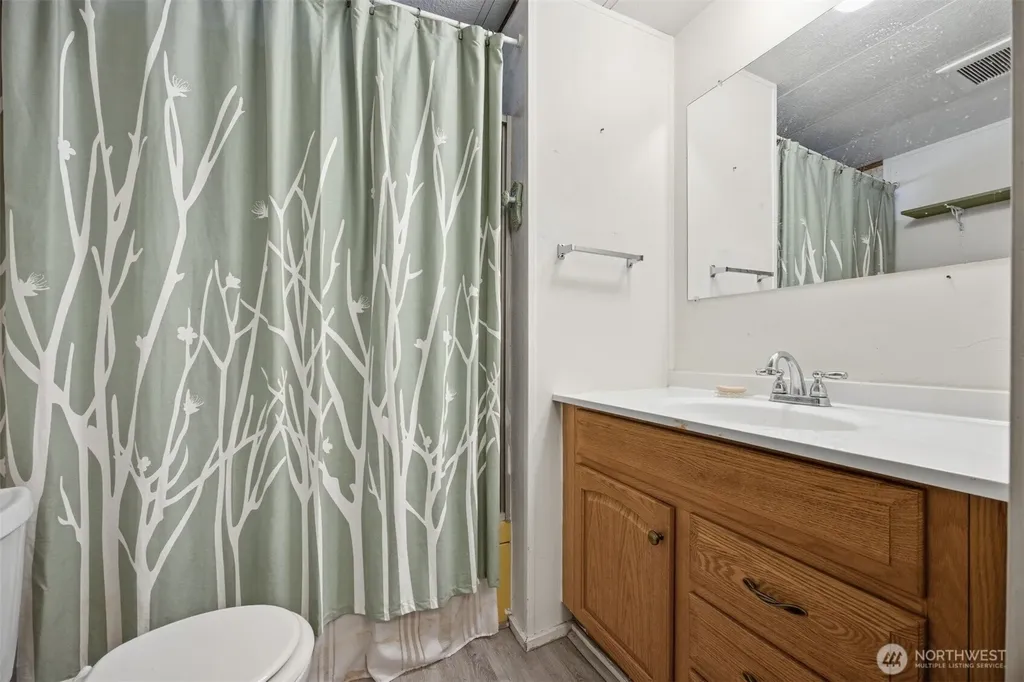 380 E Pole Road Lynden WA 98264