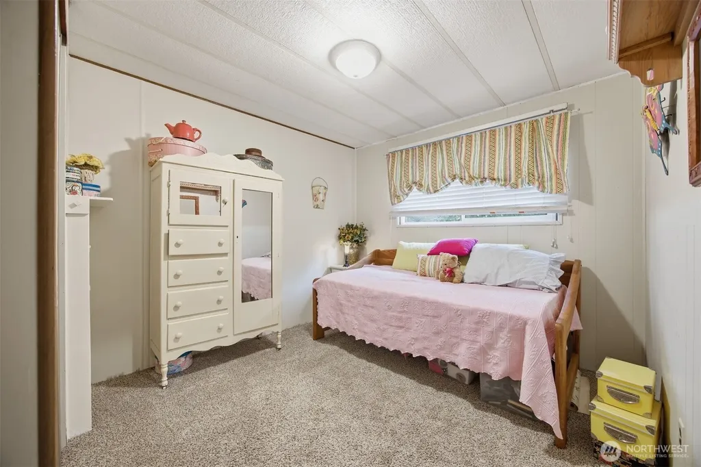 380 E Pole Road Lynden WA 98264