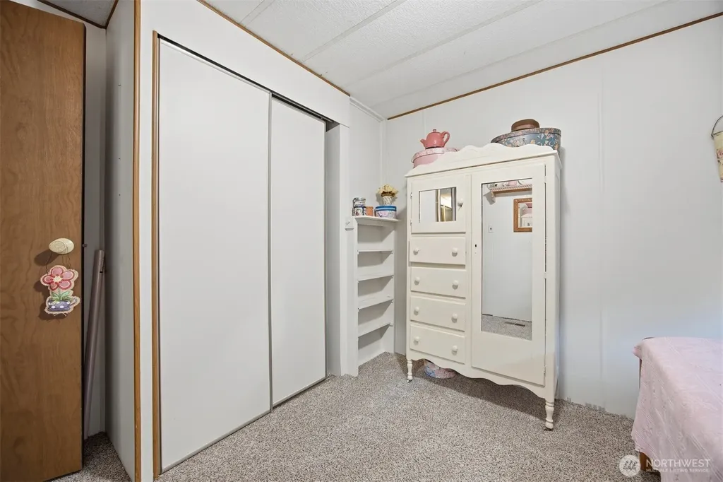 380 E Pole Road Lynden WA 98264