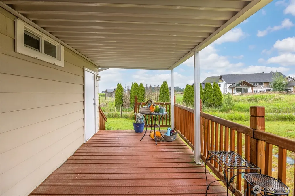 380 E Pole Road Lynden WA 98264