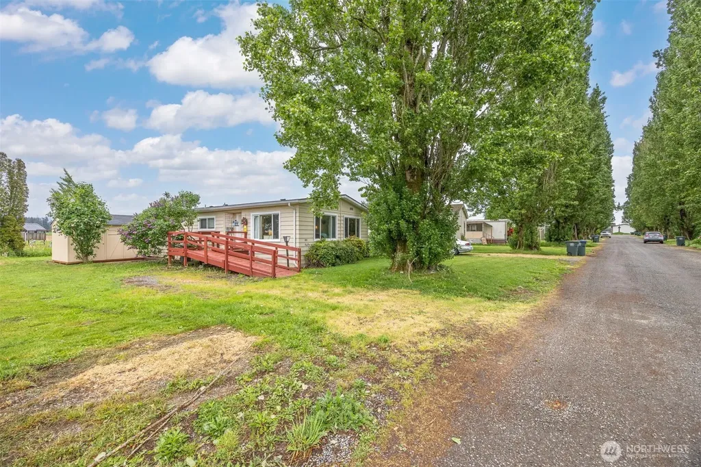 380 E Pole Road Lynden WA 98264