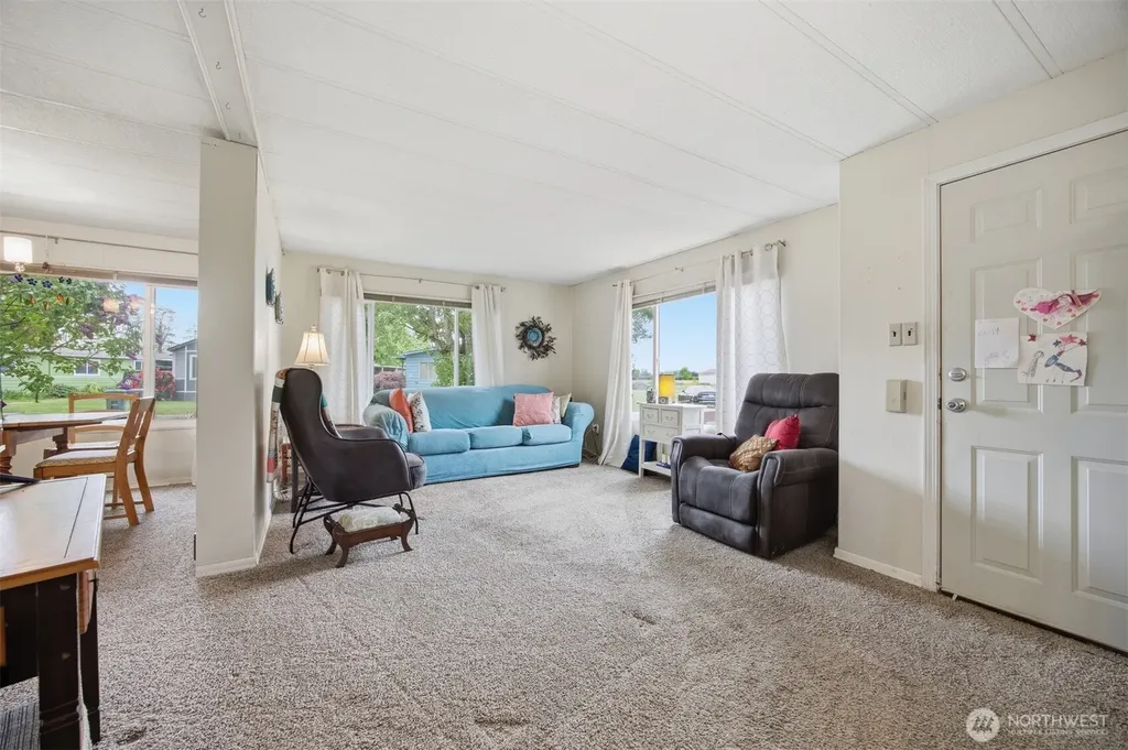 380 E Pole Road Lynden WA 98264