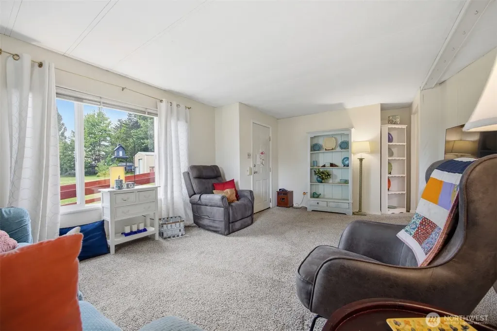 380 E Pole Road Lynden WA 98264