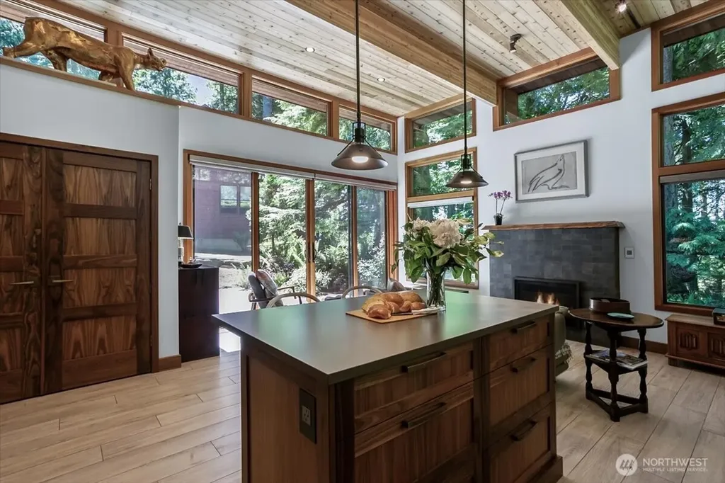 1103 E Ludlow Ridge Road Port Ludlow WA 98365