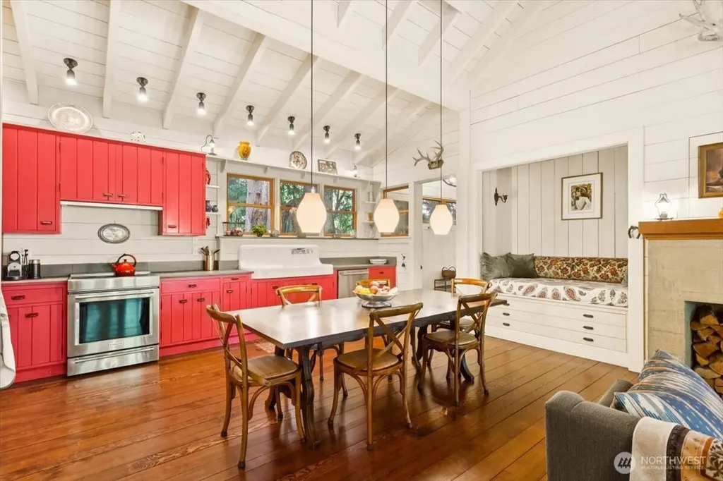 1103 E Ludlow Ridge Road Port Ludlow WA 98365