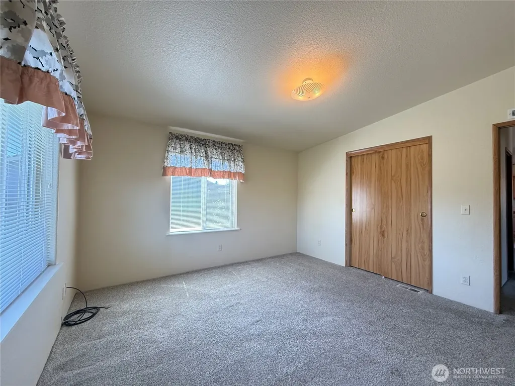 330 Carefree Circle Aberdeen WA 98520