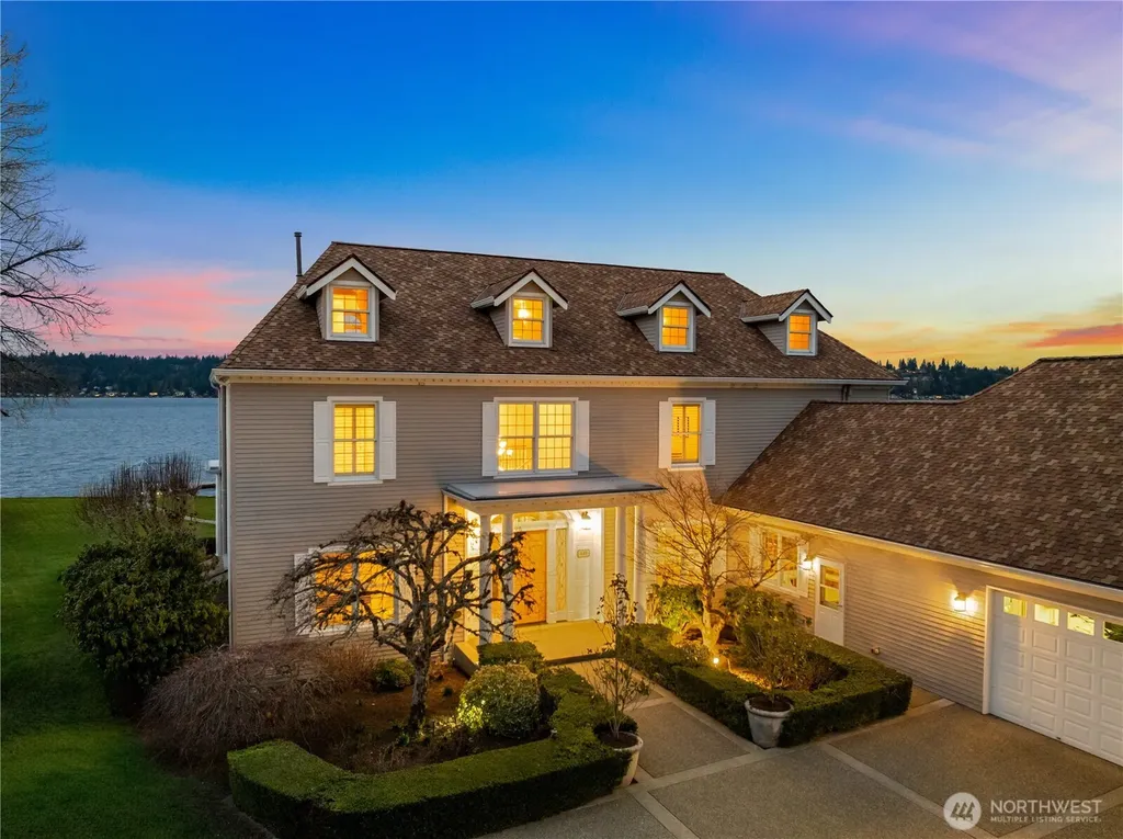 649 E Lake Sammamish Parkway SE Sammamish WA 98074