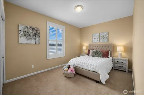 649 E Lake Sammamish Parkway SE Sammamish WA 98074