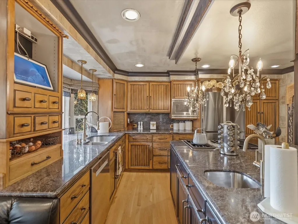 1504 E Lakeshore Drive Lake Stevens WA 98258