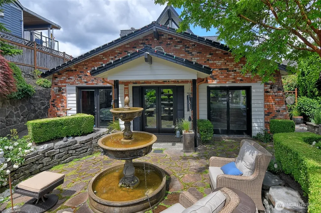 1504 E Lakeshore Drive Lake Stevens WA 98258