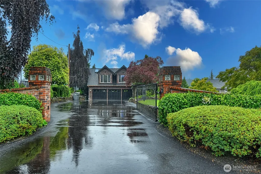 1504 E Lakeshore Drive Lake Stevens WA 98258