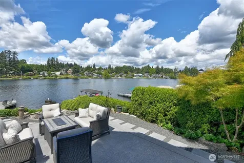 1504 E Lakeshore Drive Lake Stevens WA 98258
