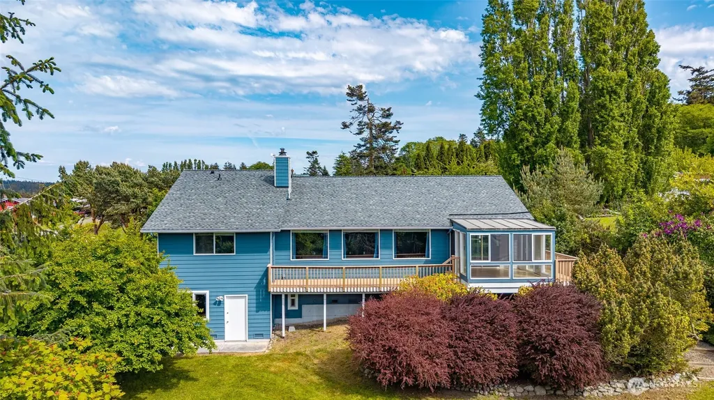 1433 Martha Way Oak Harbor WA 98277