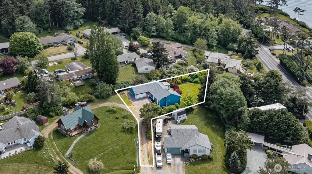 1433 Martha Way Oak Harbor WA 98277