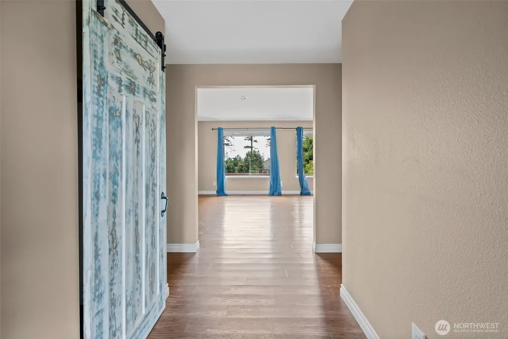 1433 Martha Way Oak Harbor WA 98277
