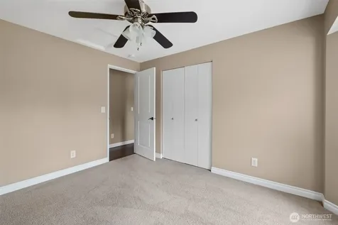 1433 Martha Way Oak Harbor WA 98277