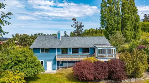 1433 Martha Way Oak Harbor WA 98277
