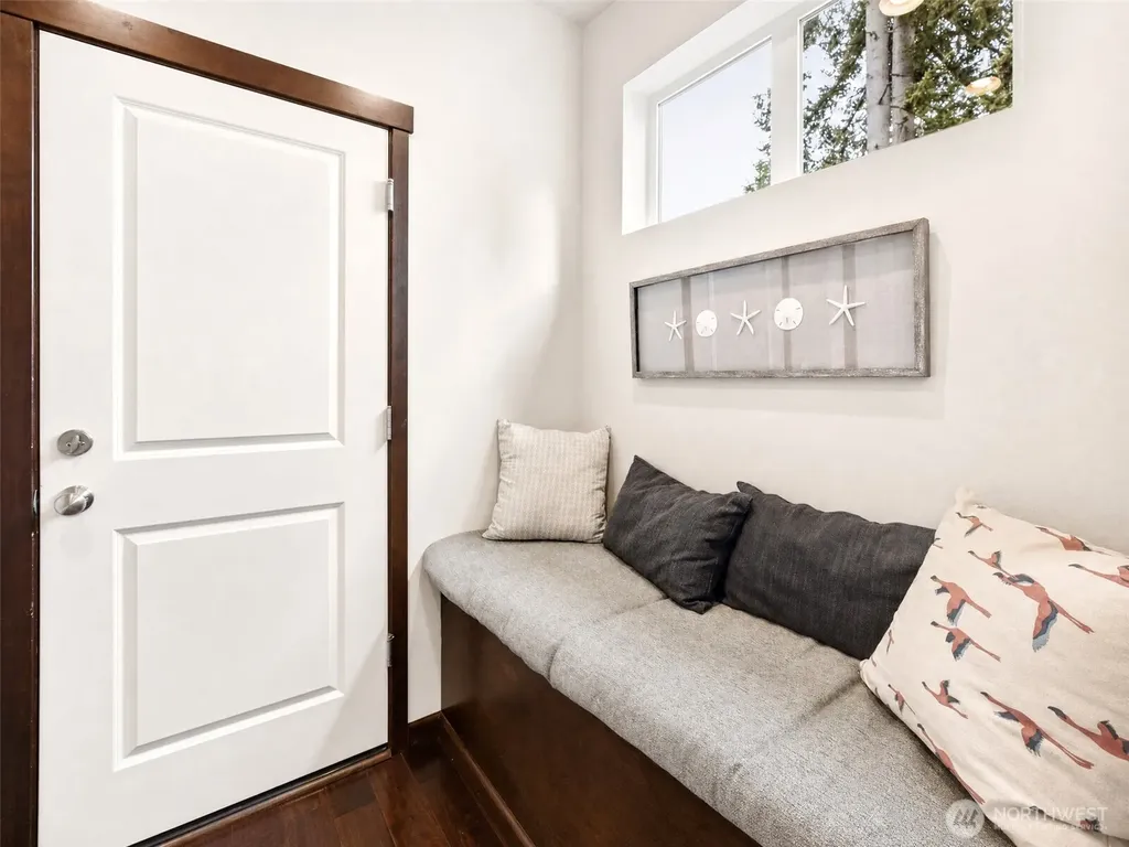 21002 61st Avenue W Lynnwood WA 98036