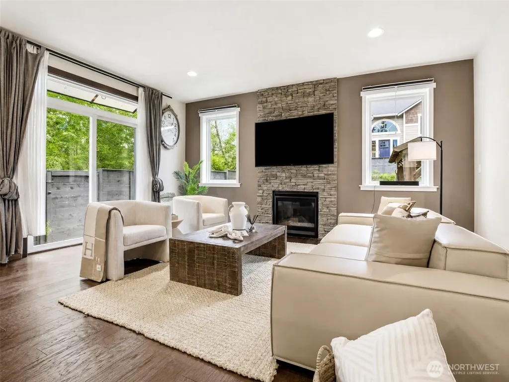 21002 61st Avenue W Lynnwood WA 98036