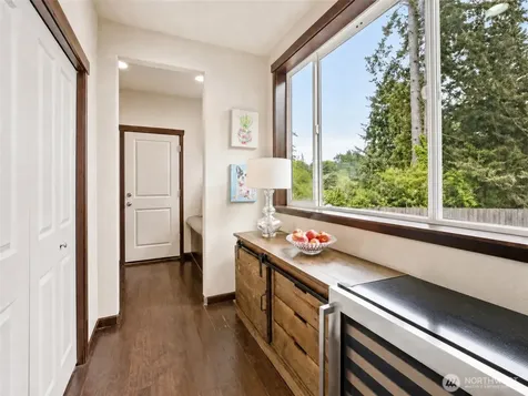 21002 61st Avenue W Lynnwood WA 98036