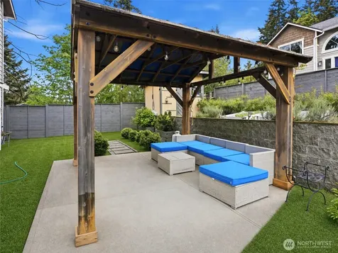 21002 61st Avenue W Lynnwood WA 98036