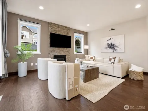21002 61st Avenue W Lynnwood WA 98036