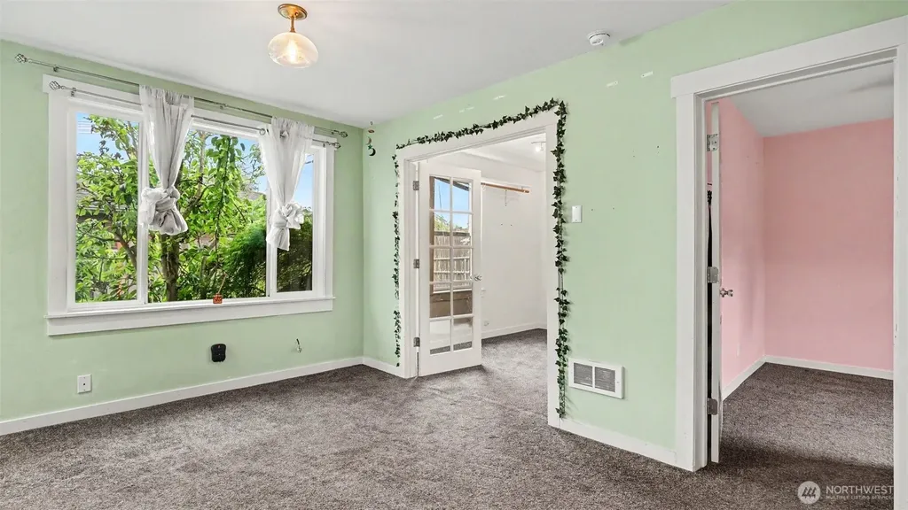 926 E Marine View Drive Everett WA 98201