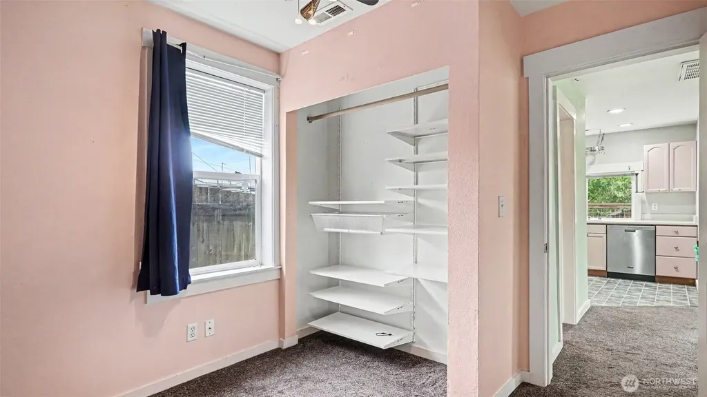 926 E Marine View Drive Everett WA 98201