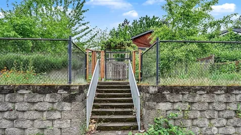926 E Marine View Drive Everett WA 98201