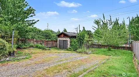 926 E Marine View Drive Everett WA 98201