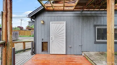 926 E Marine View Drive Everett WA 98201