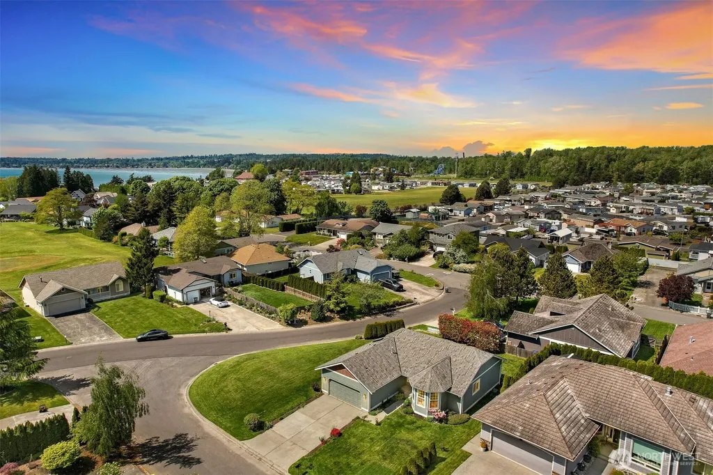 4756 Ironwood Court Blaine WA 98230