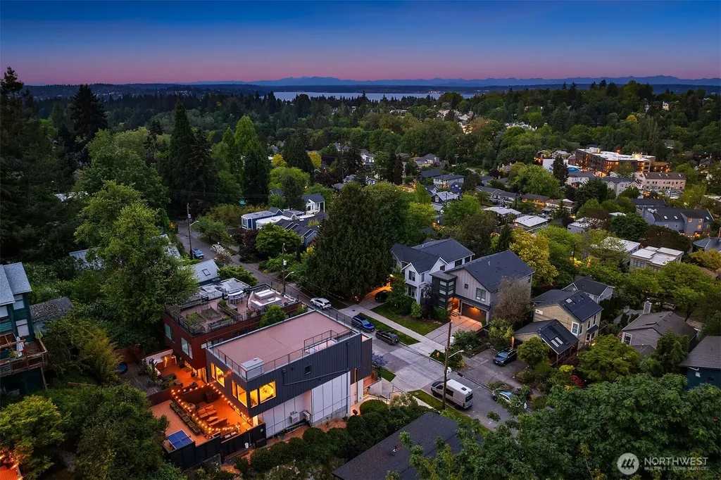 431 26th Avenue E Seattle WA 98112