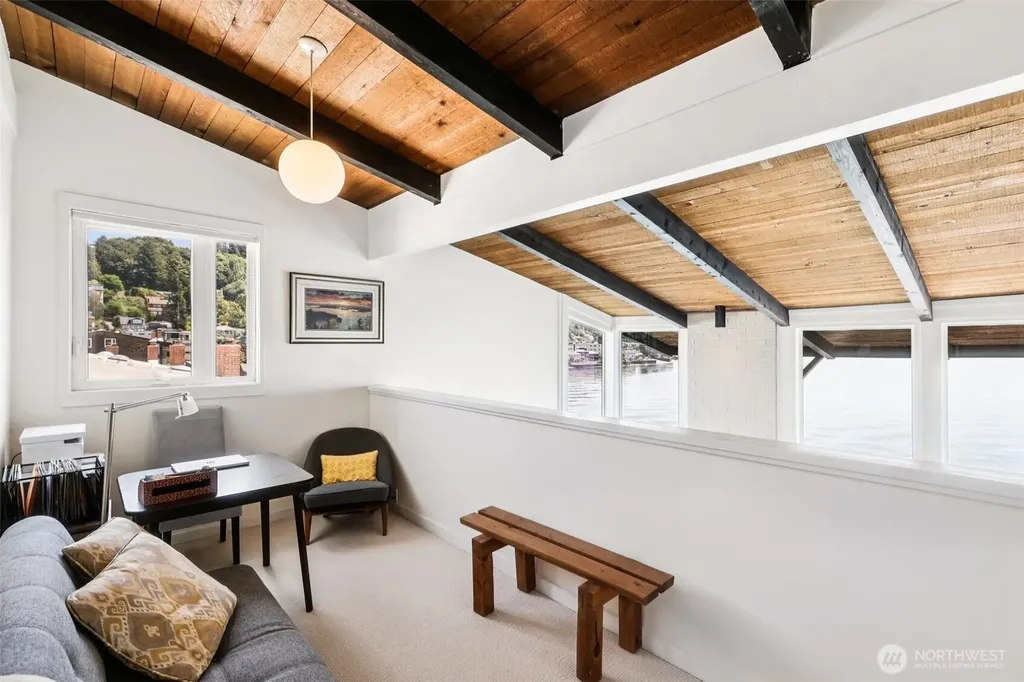 3717 Beach Drive SW Seattle WA 98106