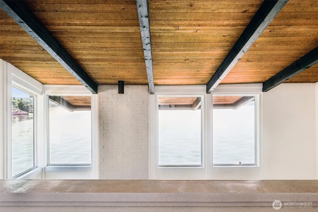 3717 Beach Drive SW Seattle WA 98106