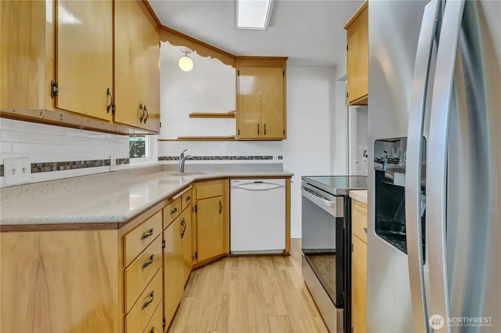 7811 S 112th Street Seattle WA 98178