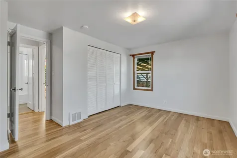 7811 S 112th Street Seattle WA 98178
