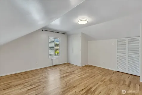 7811 S 112th Street Seattle WA 98178