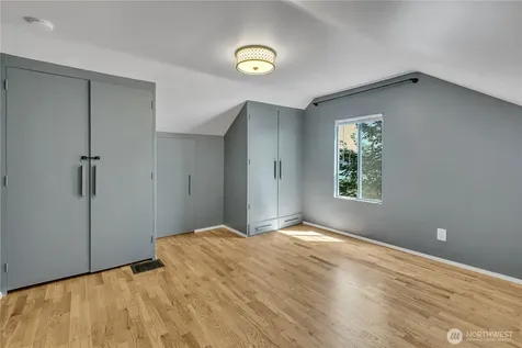 7811 S 112th Street Seattle WA 98178
