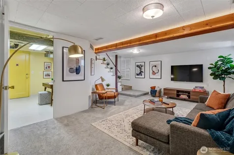 7811 S 112th Street Seattle WA 98178