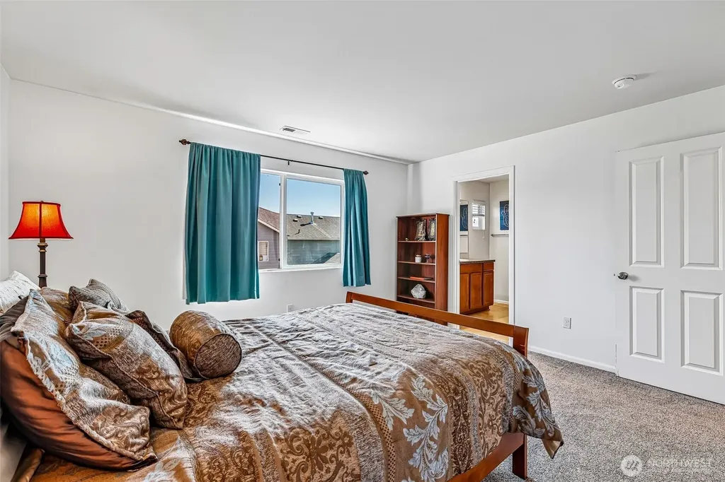 6404 35th Street NE Marysville WA 98270
