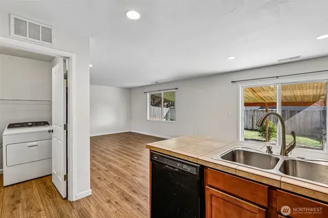 6404 35th Street NE Marysville WA 98270
